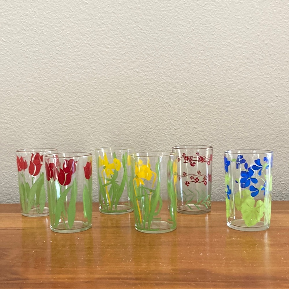 Swanky Swig Juice Glasses